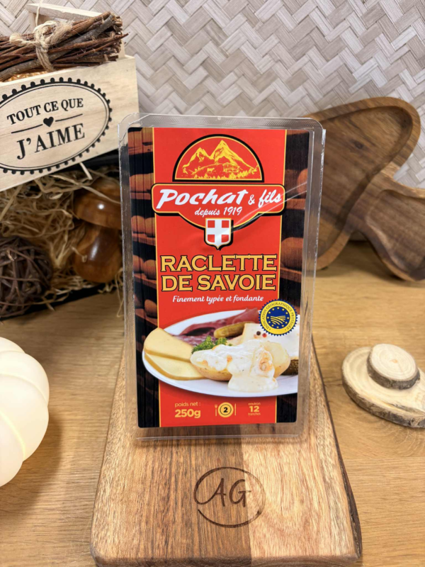 Skin-pack raclette cheese whole