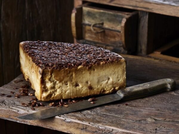 Occelli in Foglie di Castagno Cheese Wholesale