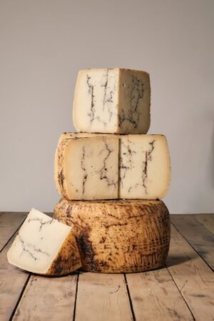 Premium Skn Moliterno Al Tartufo cheese wholesale