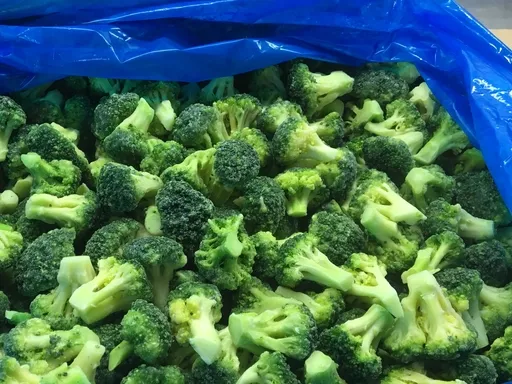 Natural-IQF-Frozen-Broccoli-Pieces-10.webp China Natural IQF Frozen Broccoli Pieces