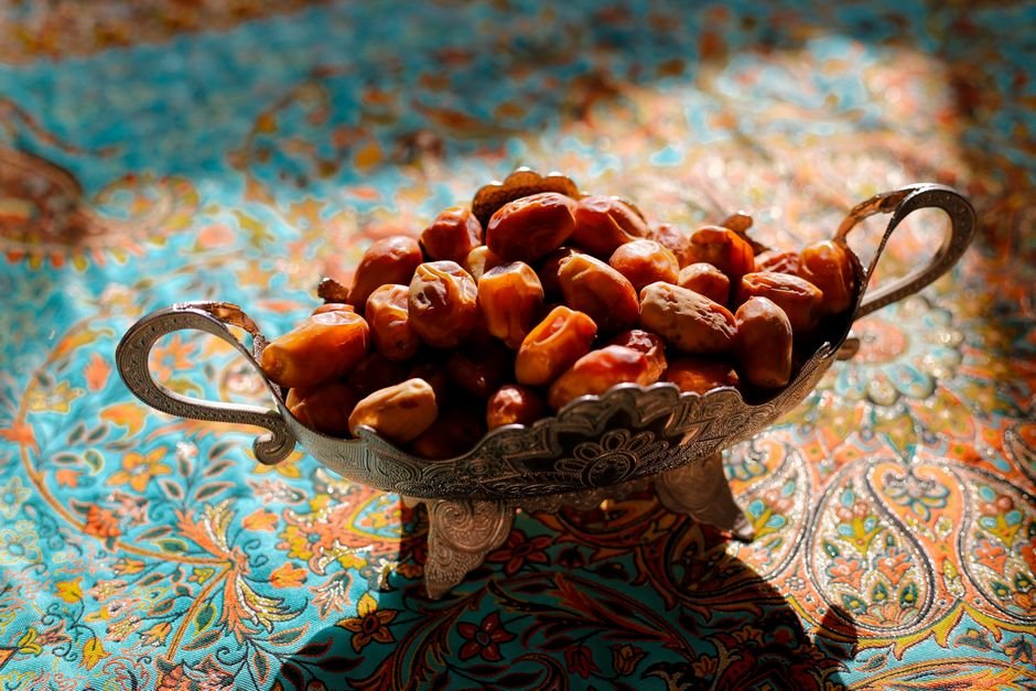 dates fruit bowl — professional stock image
