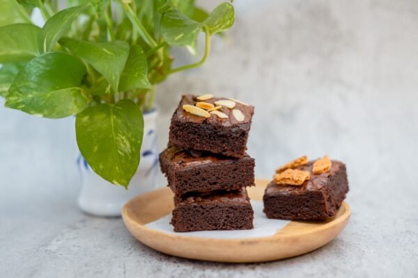L'usine Chocolate Brownie, 50g Pack of 4 – Wholesale & Export UAE - wholesale supplier | AgroFoods Global