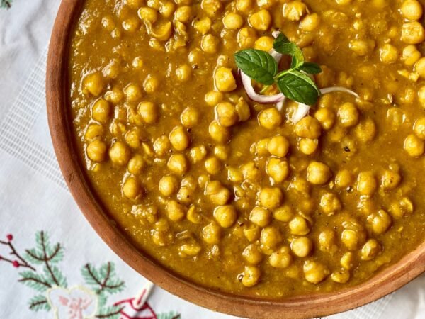 Peacock Big Black Chana 1kg – Wholesale & Export UAE - wholesale supplier | AgroFoods Global