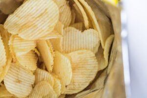 Smiths Salt 'N' Vinegar Flavour Square Crisps, 25g Pack of 25 – Wholesale & Export UAE - wholesale supplier | AgroFoods Global