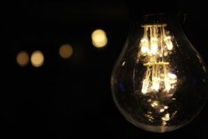 Osram E27 Filament LED Bulb 4W Warm White – Wholesale & Export UAE - wholesale supplier | AgroFoods Global