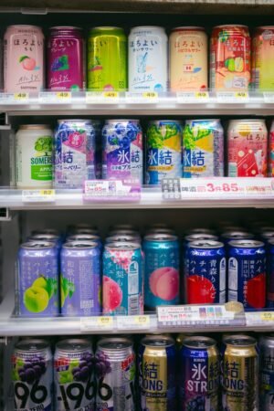 Mogu Mogu Blackcurrant Juice, 320ml – Wholesale & Export UAE - wholesale supplier | AgroFoods Global