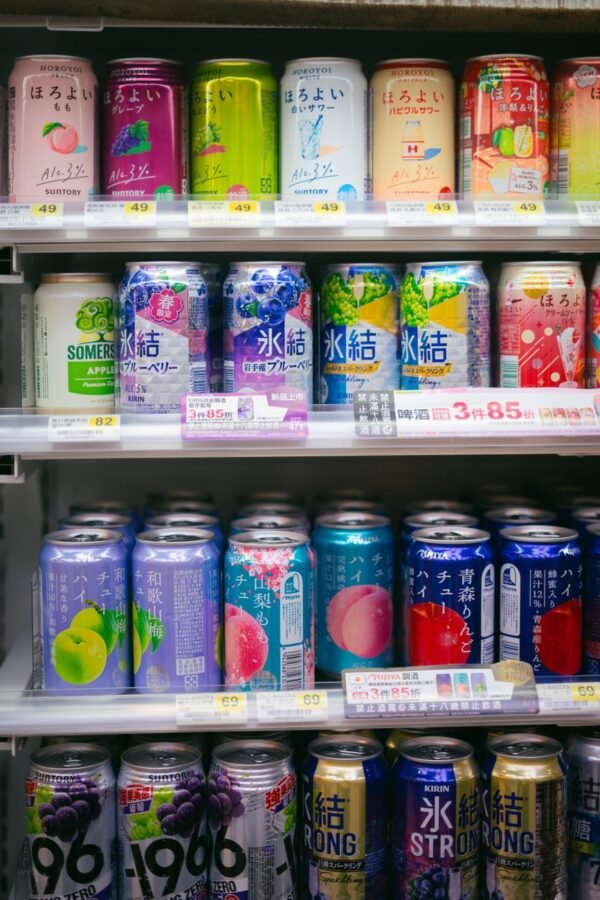Mogu Mogu Blackcurrant Juice, 320ml – Wholesale & Export UAE - wholesale supplier | AgroFoods Global