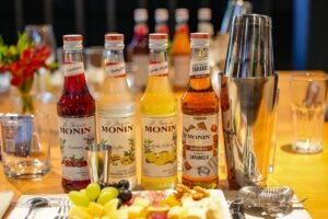 Monin White Chocolate Flavoured Sauce, 1.89L – Wholesale & Export UAE - wholesale supplier | AgroFoods Global