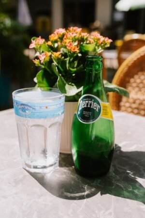 Perrier — Bulk & Wholesale Supply Perrier Sparkling Carbonated Mineral Water 330ml Pack of 4 – Wholesale & Export UAE - wholesale supplier | AgroFoods Global