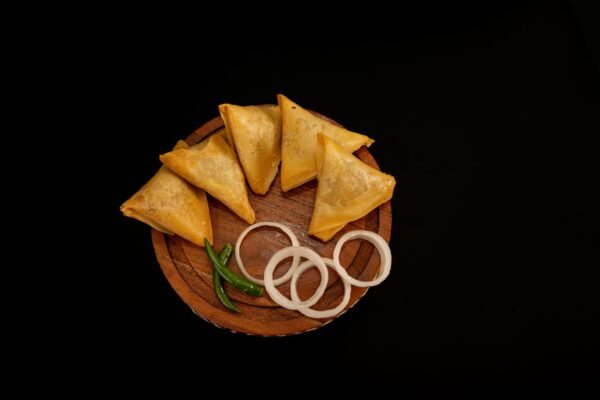 Haldiram's Samosa with Chutney, 200g – Wholesale & Export UAE - wholesale supplier | AgroFoods Global