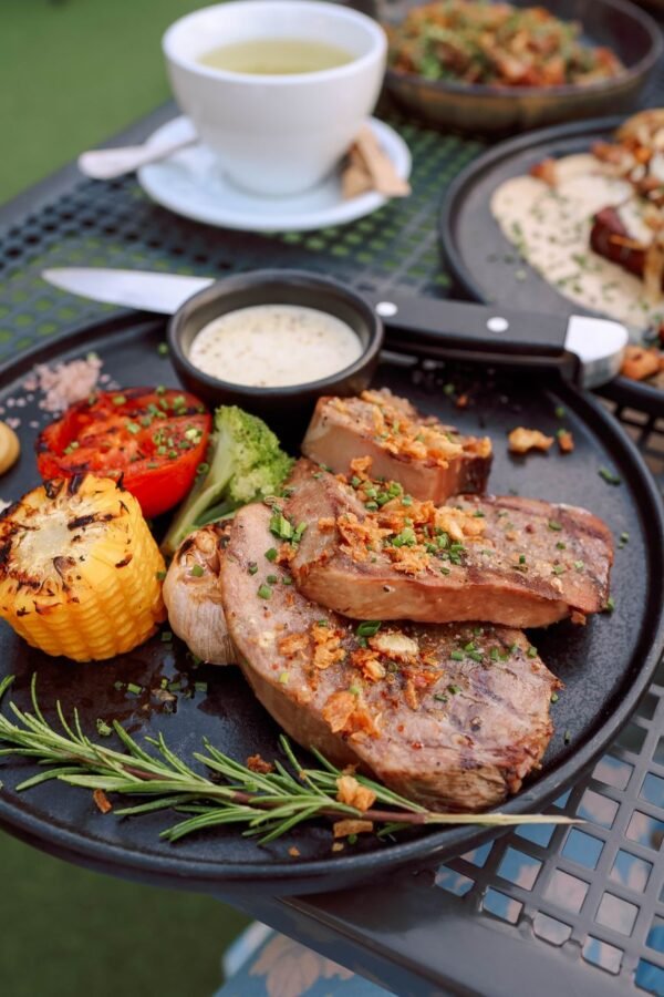 Japan Food Supplier Frozen Steak Chuck - wholesale supplier | AgroFoods Global